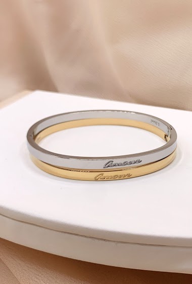 Mayorista Emily - Stainless steel Bangle bracelet with engraved message "Amour"