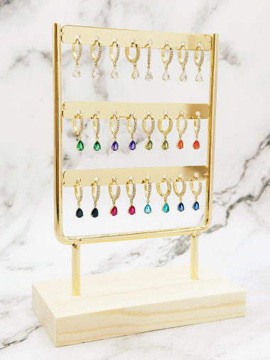 Grossiste Emily - Lot de 12 boucles d'oreilles en acier inoxydable sur présentoir