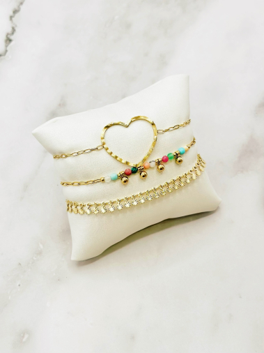 Grossiste Emily - Lot de 3 bracelets en acier inoxydable sur coussin blanc