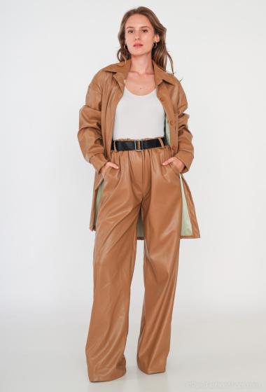 Mayorista Emma Dore - Pantalón de piel sintética de corte recto con cinturón