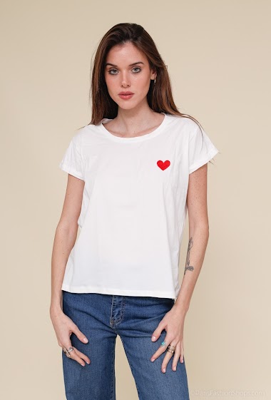 Großhändler Emma & Ella - Round neck t-shirt heart embroidery