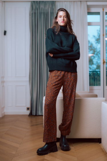 Wholesaler ESCANDELLE Paris - Light pants with Print terra pattern - GAIA