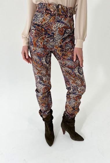 High-waisted pants with print