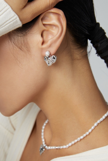 Grossiste Flyja - Boucles d'oreilles coeur argent 925 avec perle culture