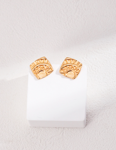 Wholesaler Flyja - Egyptian style gold plated earrings