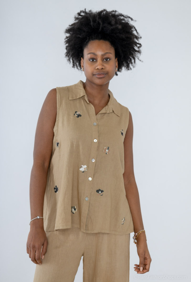 Grossiste For Her Paris Grande Taille - Top chemise avec des boutons sans manches en lin aux fleurs bicolores