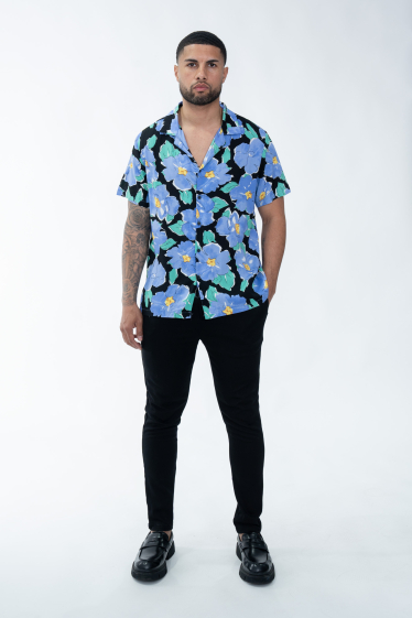 Wholesaler Frilivin - Short-sleeved shirt with a floral pattern