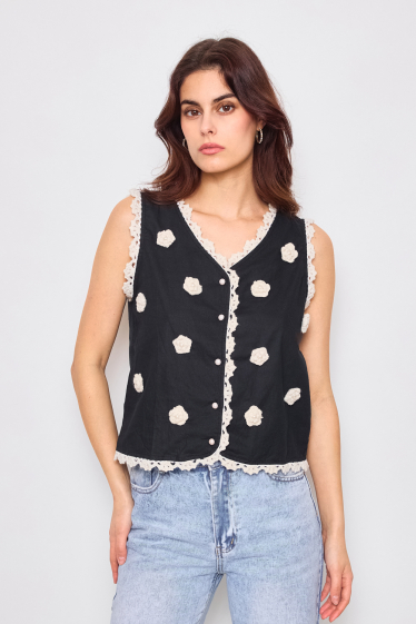 Wholesaler Frime Paris - Sleeveless vest decorated with delicate flower embroidery