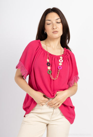 Wholesaler C.CONSTANTIA - Boat neck t-shirt with collar and lace sleeves