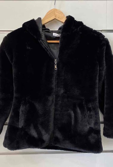 Großhändler Geniris Paris - Fur coat with hood