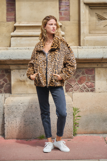 Grossiste Giovanni Paris - Veste en fausse fourrure à motifs léopard
