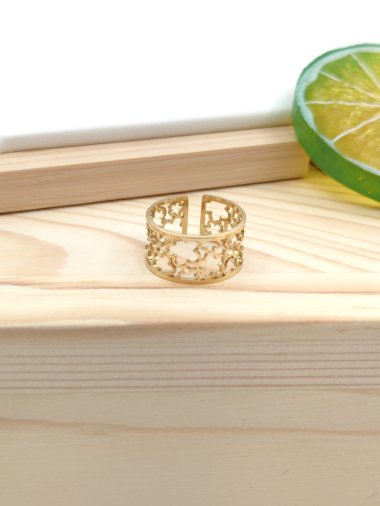 Wholesaler Glam Chic - Adjustable flower motif ring in stainless steel