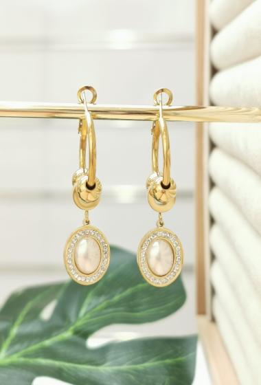 Wholesaler Glam Chic - Pearly oval earring with rhinestones