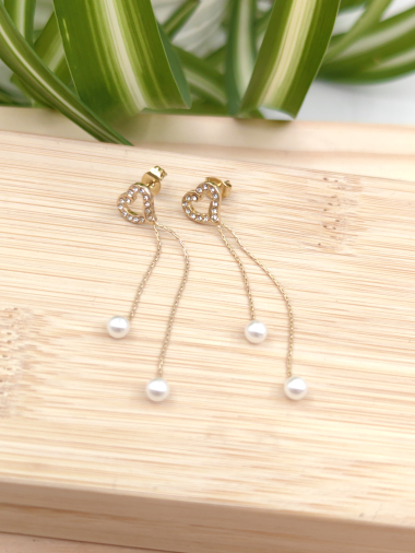 Wholesaler Glam Chic - Rhinestone heart earring with stainless steel pearl