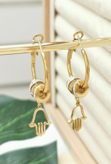 Wholesaler Glam Chic - Hand earrings with rhinestones