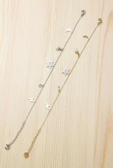 Grossiste Glam Chic - Bracelet breloque étoile avec strass en acier inoxydable
