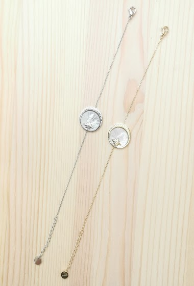 Grossiste Glam Chic - Bracelet cercle nacre avec lune et étoile en acier inoxydable