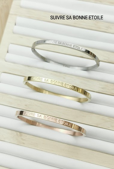 Stainless steel message bangle bracelet SUIVRE SA BONNE ETOILE