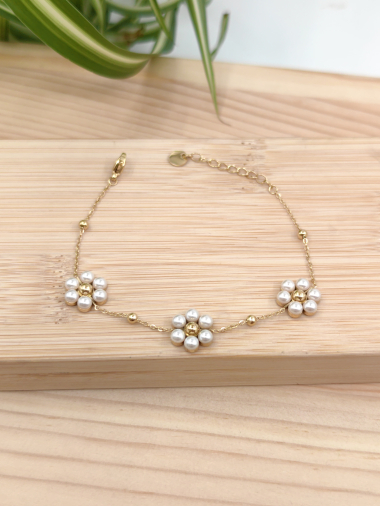 Grossiste Glam Chic - Bracelet perle fleur en acier inoxydable