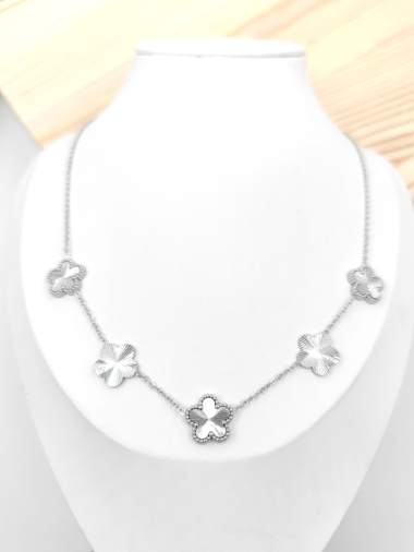 Wholesaler Glam Chic - 5 dangle flower necklace in stainless steel