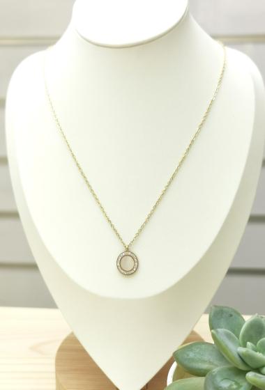 Wholesaler Glam Chic - Unique round necklace with rhinestones