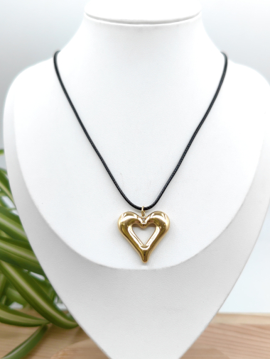 Wholesaler Glam Chic - Cord necklace with stainless steel heart pendant