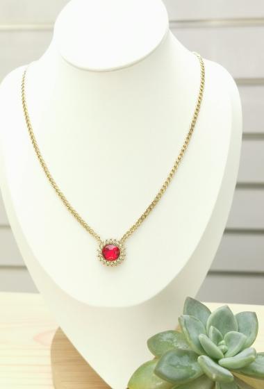 Wholesaler Glam Chic - Crystal necklace surrounded by rhinestones
