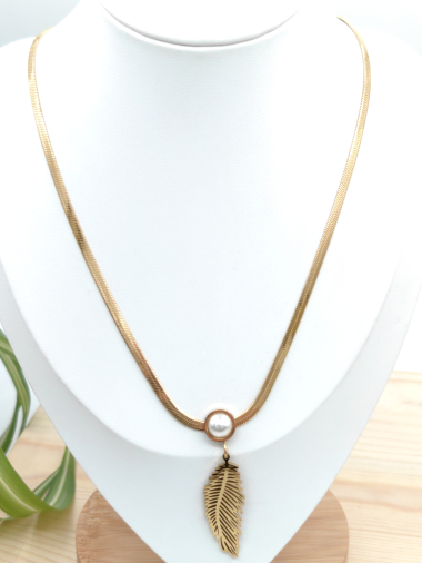 Wholesaler Glam Chic - Leaf necklace with stainless steel bead