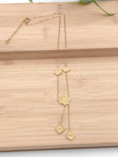 Wholesaler Glam Chic - Flower necklace with stainless steel pendant