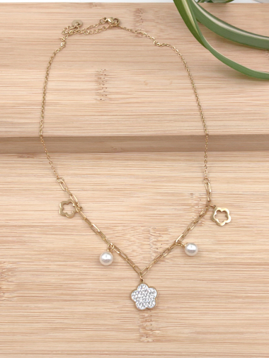 Wholesaler Glam Chic - Flower necklace with rhinestones and stainless steel pearl