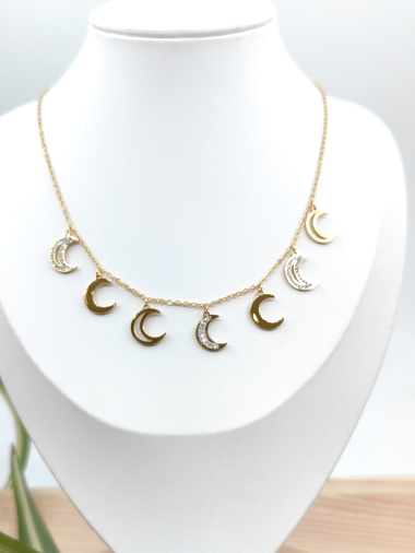 Wholesaler Glam Chic - Moon pendant necklace with rhinestones in stainless steel