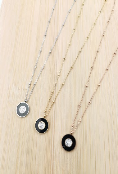 Wholesaler Glam Chic - Round necklace with black background and stainless steel rhinestones