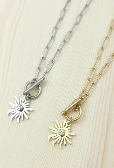 Grossiste Glam Chic - Collier soleil avec un strass en acier inoxydable