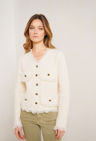 Buttoned cardigan with frayed edging