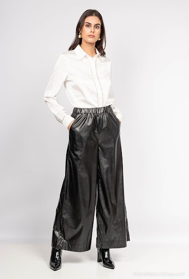 Großhändler Golden Live - Fluid faux leather trousers