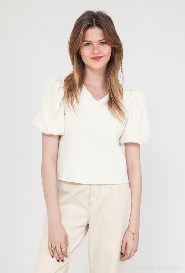 Großhändler Golden Live - Textured top with short puffy sleeves