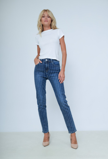 Großhändler Goodies - Gerade Jeans mit Strasssteinen