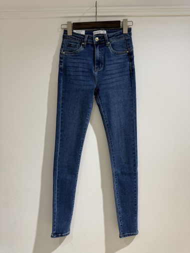 Mayorista Goodies - jeans ajustados con efecto push up y elásticos