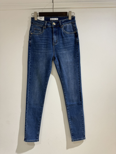 Mayorista Goodies - jeans ajustados con efecto push up y elásticos