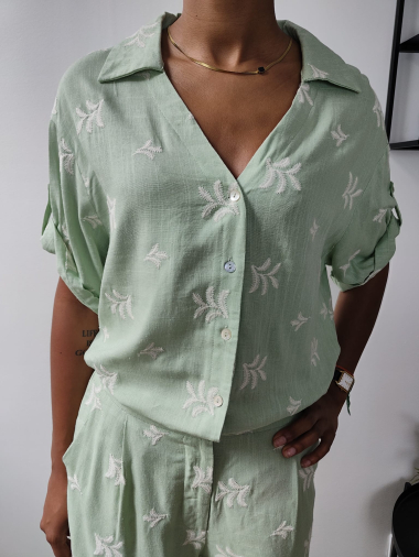 Wholesaler Graciela Paris - Embroidered shirt with rolled up sleeves