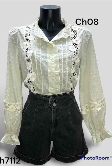 Wholesaler Graciela Paris - High collar shirt embellished with embroidery. Pleated sleeve