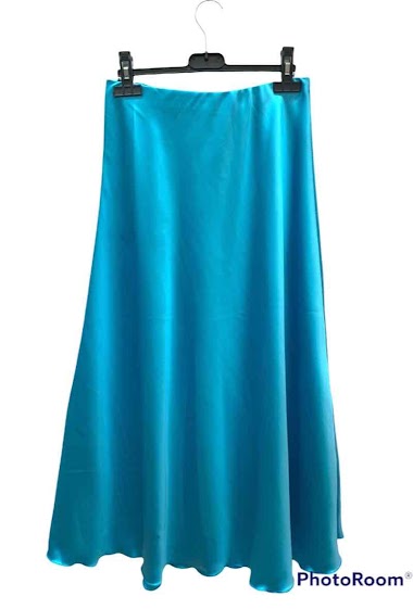 Wholesaler Graciela Paris - Long skirt in fluid. thick satin