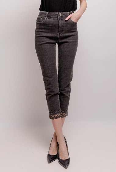 Wholesaler Graciela Paris - Cropped pants with embellished ankles