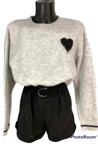 Großhändler Graciela Paris - Round neck sweater. soft knit. heart detail with its recall line on the handles