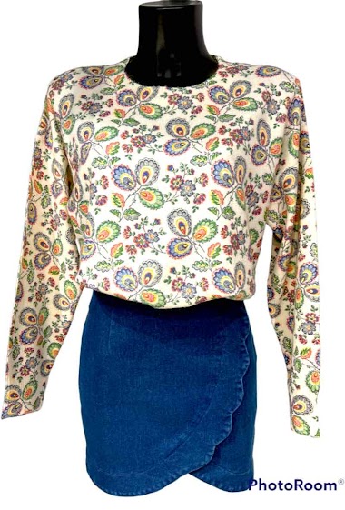 Wholesaler Graciela Paris - Paisley style print sweater. round neck