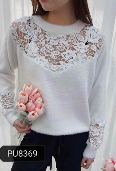 Mayorista Graciela Paris - Round neck soft jumper. openwork lace at the bust and sleeves