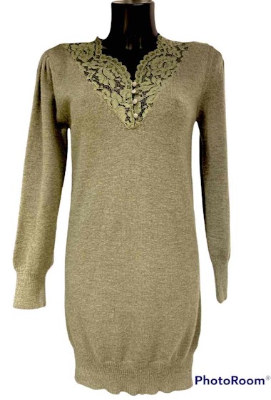 Wholesaler Graciela Paris - Short sweater dress. lace V-neck with buttoning