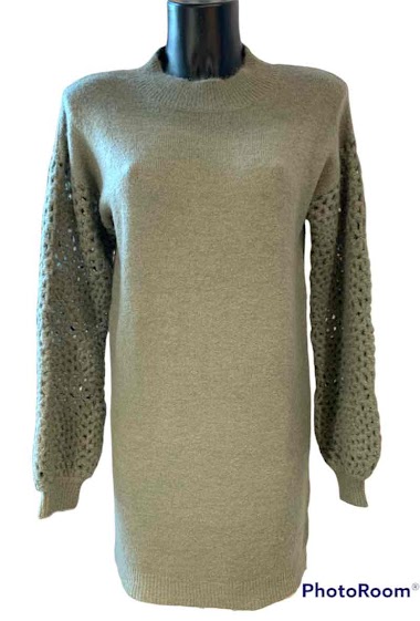 Wholesaler Graciela Paris - Short sweater dress. soft knit. round neck. aesthetic hook on the sleeves