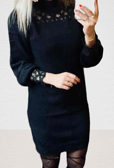 Wholesaler Graciela Paris - Short sweater dress. very soft. high collar with lace at the bust and handles