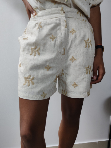 Wholesaler Graciela Paris - Leaf embroidered shorts
